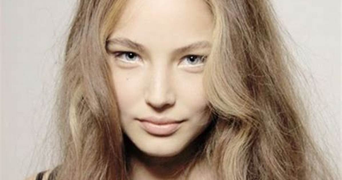 20 Year-Old Supermodel Ruslana Korshunova in Tragic Suicide Fall