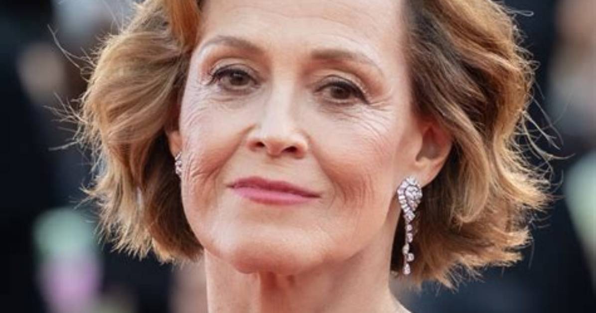 64 Year Old Celebrities | Famous Birthdays
