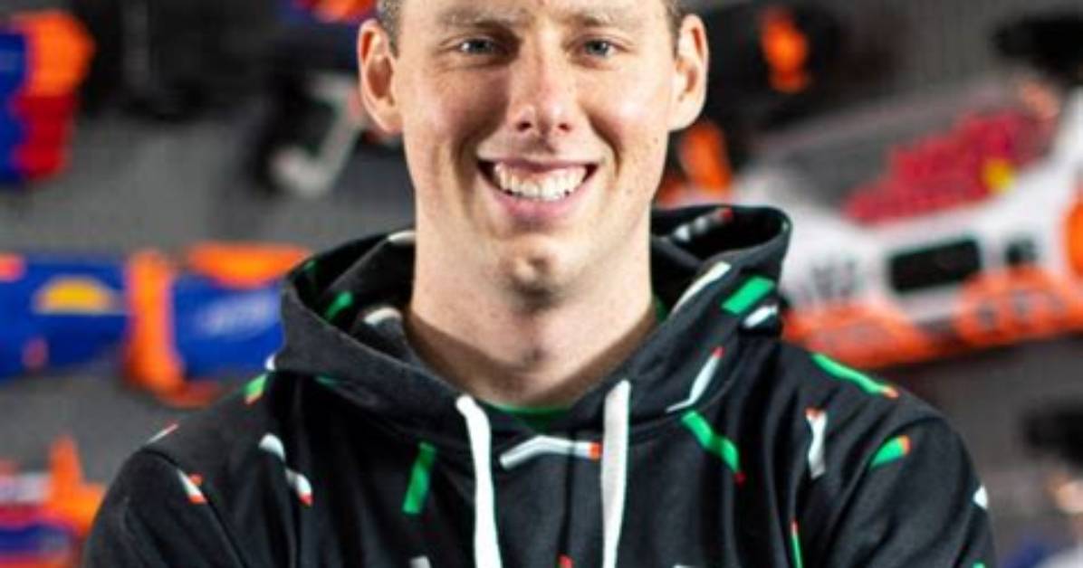 Aaron Esser Bio (Wiki)