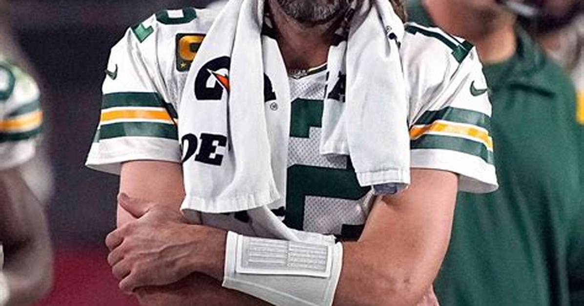 Aaron Rodgers Is Covid-Positive & He Lied to the Press About Being ‘Immunized’