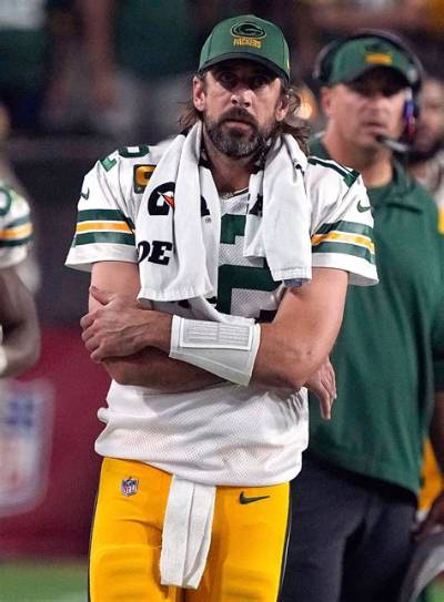 Aaron Rodgers Is Covid-Positive & He Lied to the Press About Being ‘Immunized’