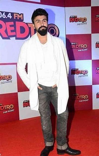 Aarya Babbar Height, Weight, Net Worth, Age, Birthday, Wikipedia, Who, Nationality, Biography