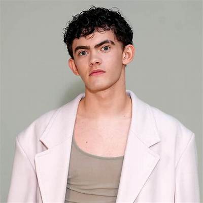 Actor Joe Locke Talks Sexuality and Playing Gay Character, Who Is His Partner?