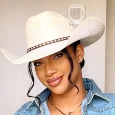 Adriana Boho - Age, Family, Bio