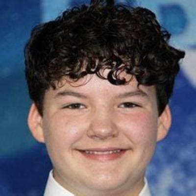 Aedin Mincks - Age, Family, Bio