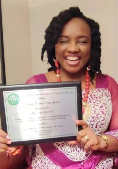 Aity Dennis Honoured in Us