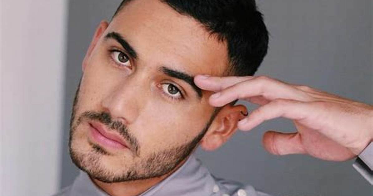 Alejandro Speitzer - Age, Family, Bio
