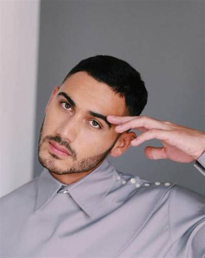 Alejandro Speitzer - Age, Family, Bio