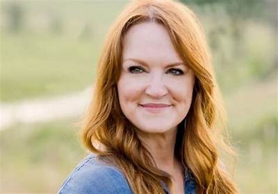 Alex Marie Drummond - Age, Family, Bio