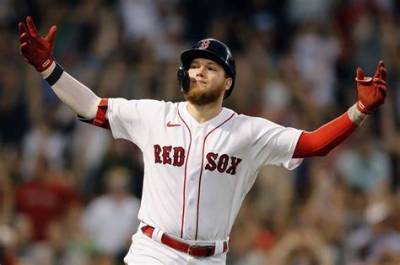 Alex Verdugo Is Not Married to a Wife. Dating Girlfriend: Luz Yamille Alcala.