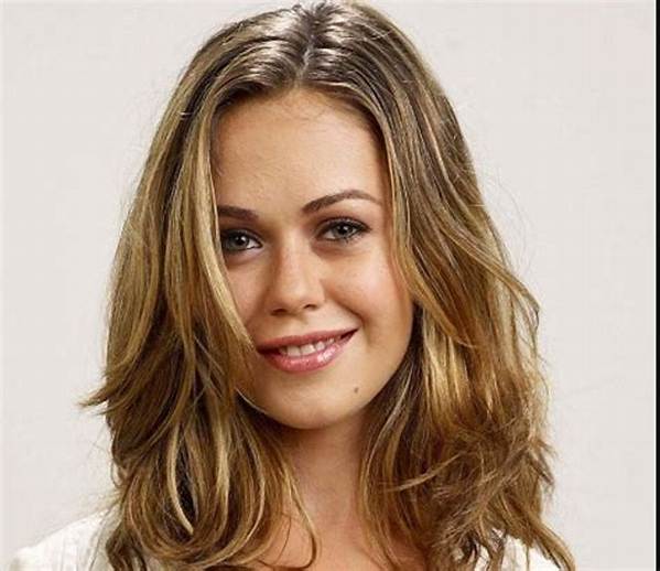 Alexis Dziena Height, Weight, Net Worth, Age, Birthday, Wikipedia, Who, Nationality, Biography
