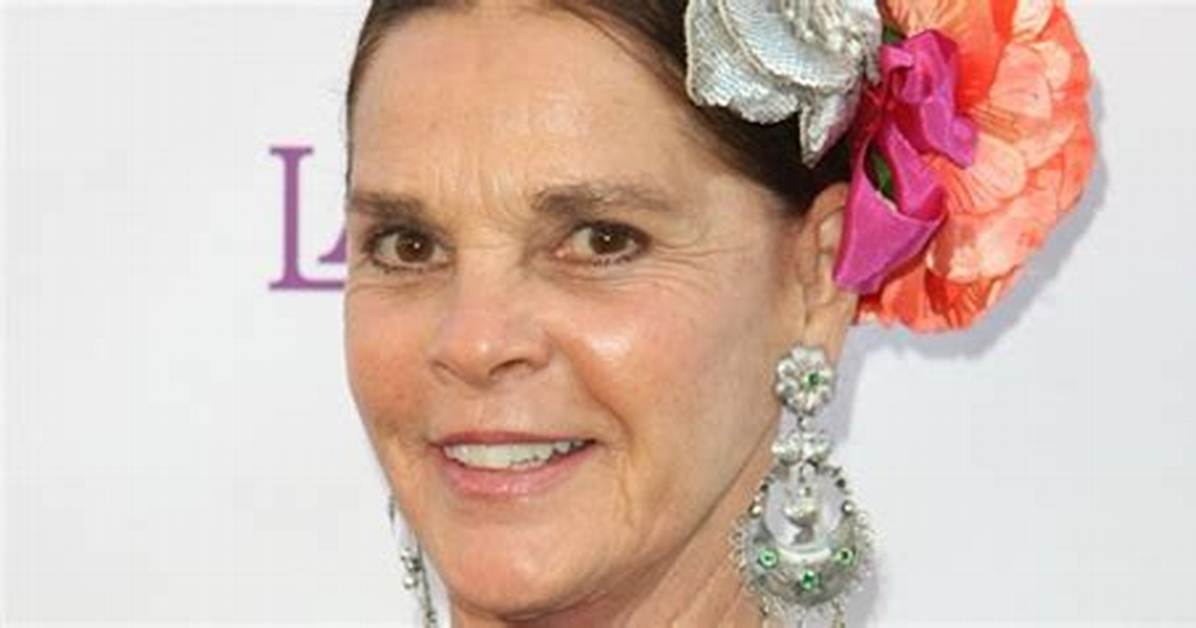 Ali Macgraw - Age, Family, Bio