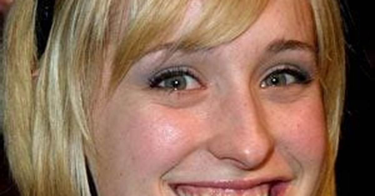 Allison Mack - Age, Family, Bio