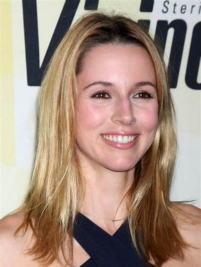 Alona Tal - Age, Family, Bio