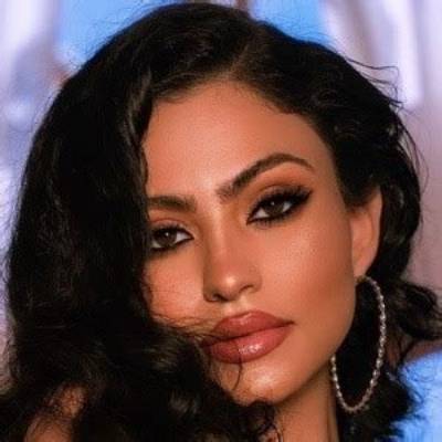 Amanda Carrera - Age, Family, Bio