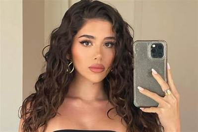 Amanda Diaz Height, Weight, Net Worth, Age, Birthday, Wikipedia, Who, Nationality, Biography