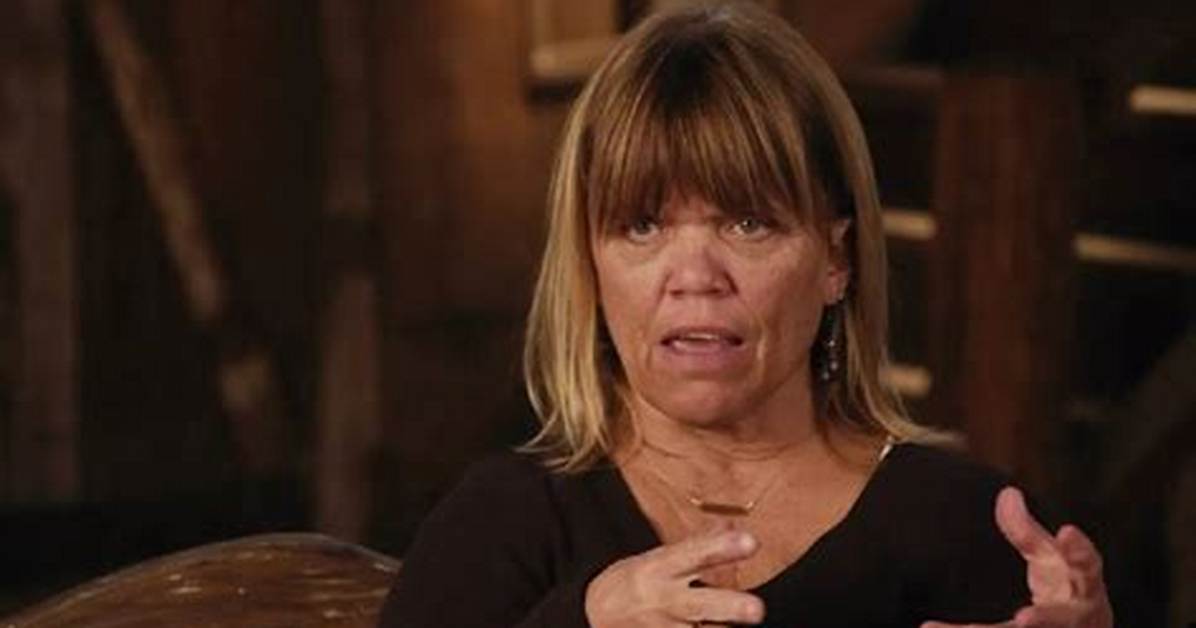 Amy Roloff's Secret Exposed in Background of New Photo!
