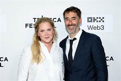 Amy Schumer’s Husband Chris Fischer Has Asperger’s Syndrome and Autism!