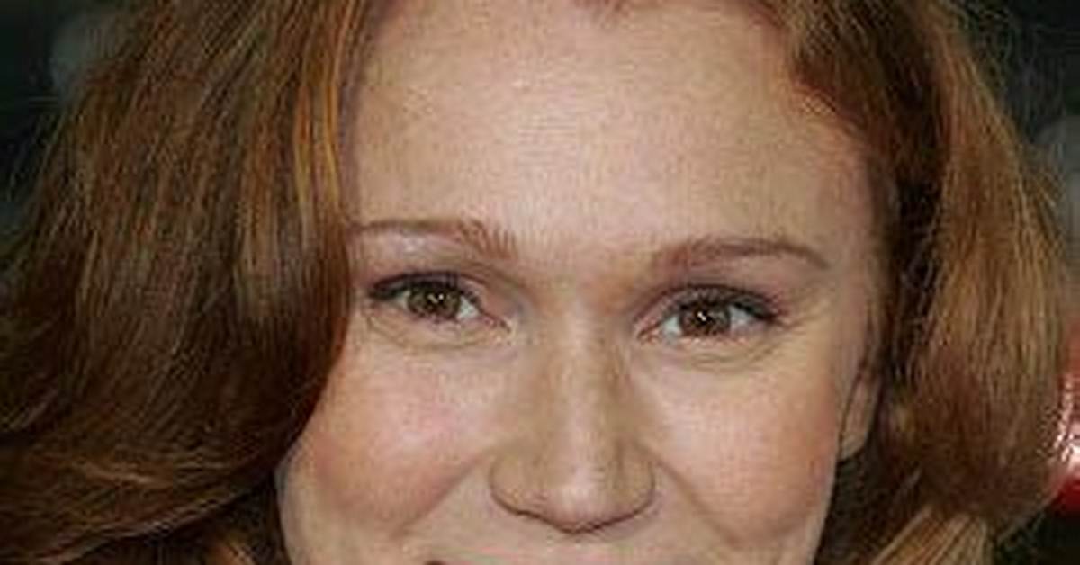 Amy Sloan (Tv Actress) - Age, Family, Bio