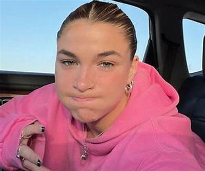 Andrea Posner - Age, Family, Bio
