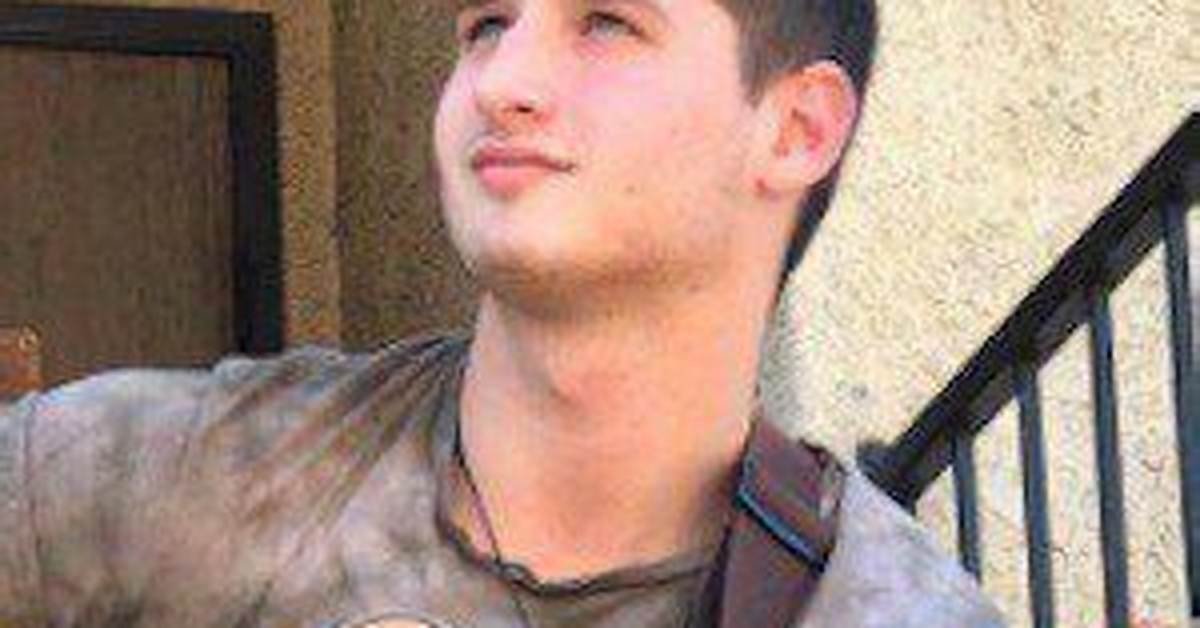 Andrew Bloom - Age, Family, Bio