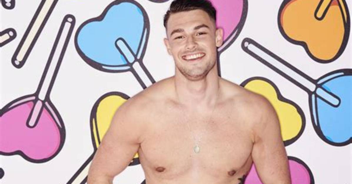 Andrew Le Page Leaving Love Island, Know Why He Was Leaving?