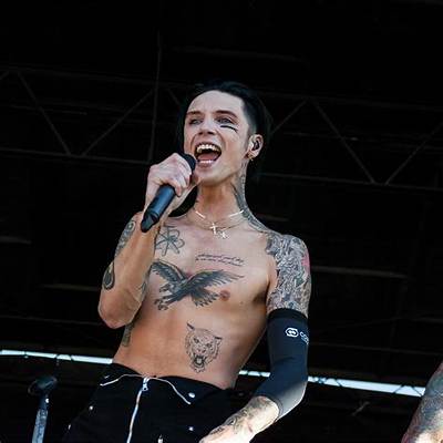 Andy Biersack Height, Weight, Net Worth, Age, Birthday, Wikipedia, Who, Nationality, Biography