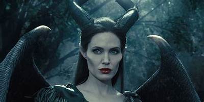 Angelina Jolie Shows Her Horns in the First Image from ‘Maleficent’: Amazing?