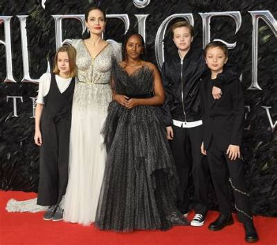 Angelina Jolie Took the Youngest Kids for Ice Cream & Caramel Apples in Colorado