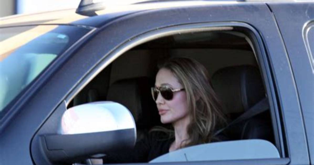 Angelina Jolie, ‘Ultimate Lesbian Heroine’; Twins’ B-Day Party Details