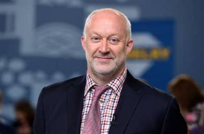 Antiques Roadshow: Alasdair Nichol Wikipedia Weight Loss Wife and Net Worth