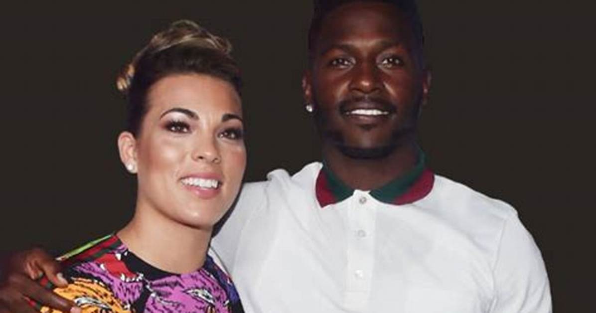 Antonio Brown Asks Apology with His Ex Chelsie Kyriss; the Former Couple Partied Together!
