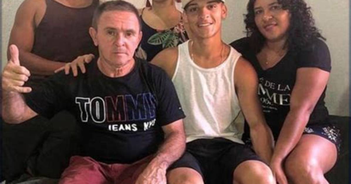 Antony Santos - Age, Family, Bio