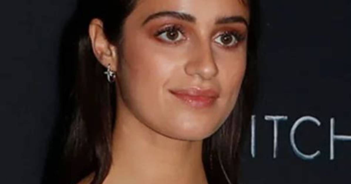Anya Chalotra Height, Weight, Net Worth, Age, Birthday, Wikipedia, Who, Nationality, Biography