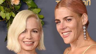 Are Michelle Williams & Busy Phillips More Than Just Platonic Best Friends?
