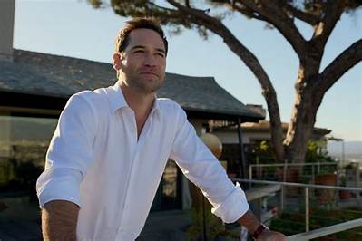 Are the Lincoln Lawyer Stars Manuel Garcia-Rulfo and Lana Parrilla Dating?