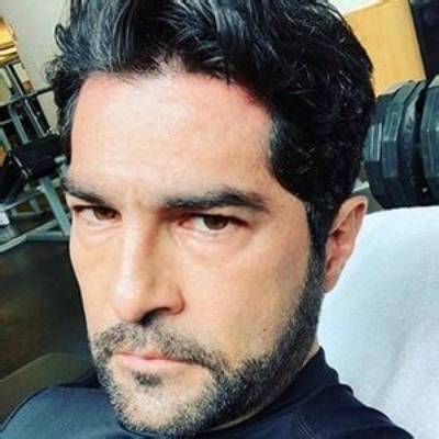 Arturo Carmona - Age, Family, Bio