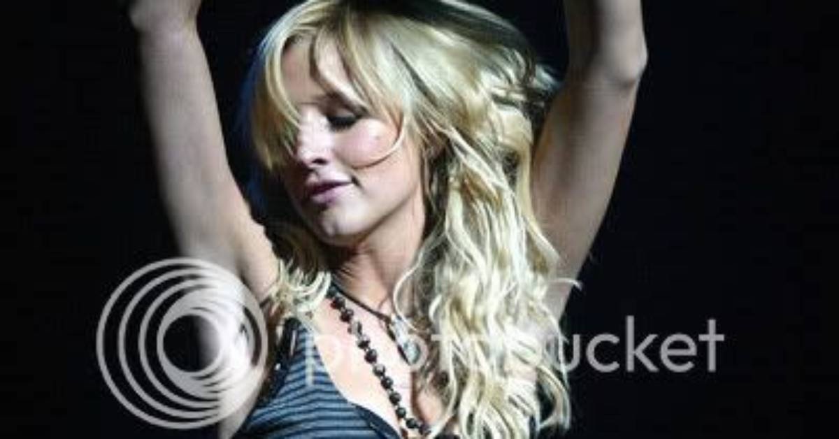 Ashlee Simpson Calls Her Boobs Amazing