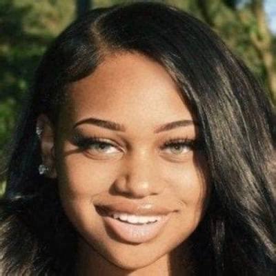 Ashleigh Summers - Age, Family, Bio
