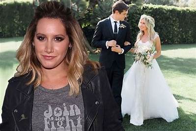 Ashley Tisdale Gets Married
