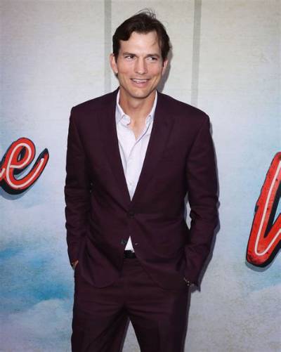 Ashton Kutcher Puts a Splash of Orange Juice in His Morning Coffee: Gross?