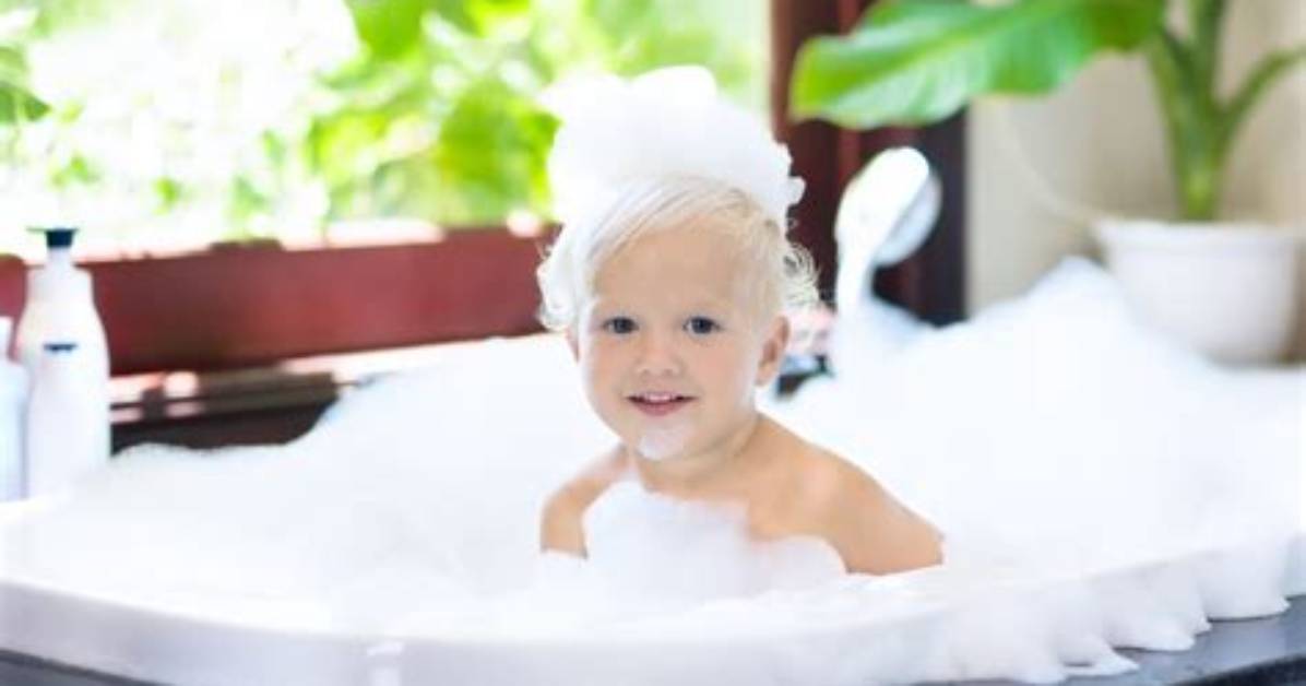 At What Age Should Kids Bathe Alone?