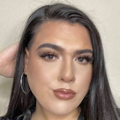 Athena Layna - Age, Family, Bio