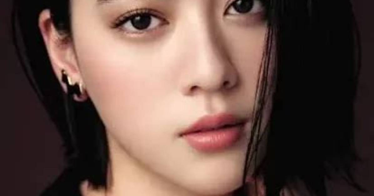 Ayaka Miyoshi - Age, Family, Bio