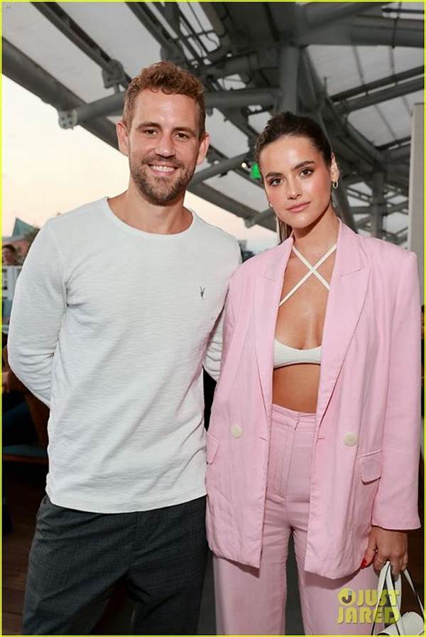 'Bachelor' Star Nick Viall Engaged to Girlfriend Natalie Joy