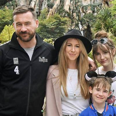 Barry Smith - Age, Family, Bio