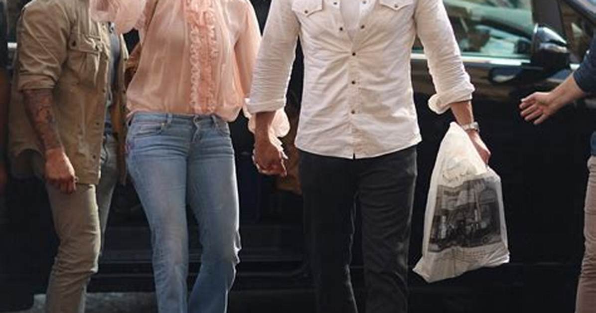 Bennifer in Paris: Days Full of Wealthy-Tourist Shopping, Eating & Denim