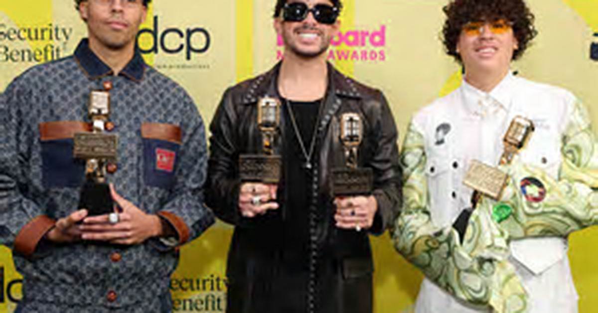 Bernie Mart%C3%Adnez Ocasio Bad Bunny S Brother 400. Jpg