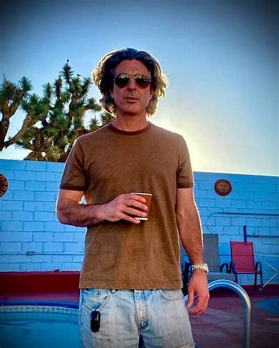Bev Land Bio (Wiki)