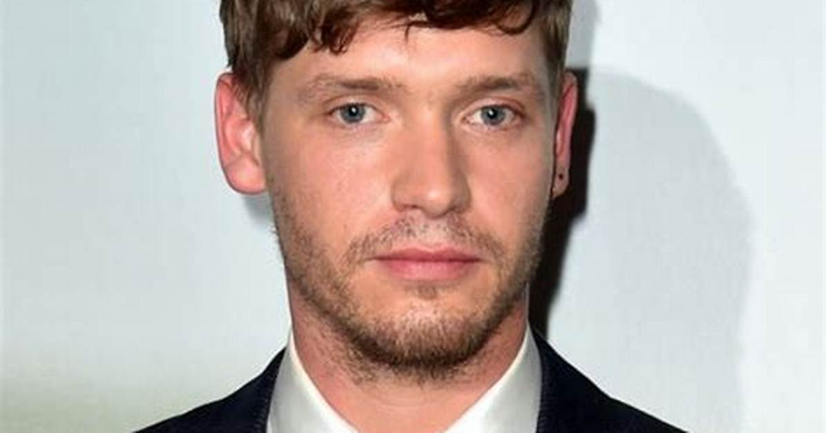 Billy Howle Bio (Wiki)